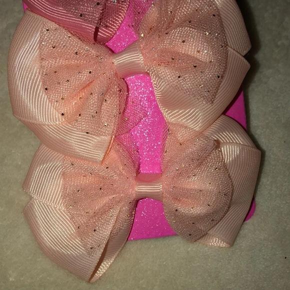 BOWS - Picture 4 of 4